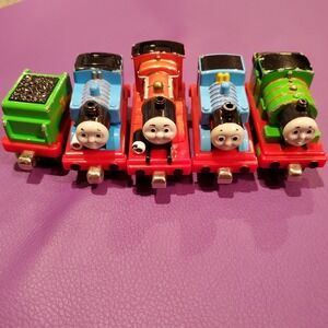 Thomas the Tank Engine & Friends Diecast Magnetic‎ Train Lot Gullane Untested